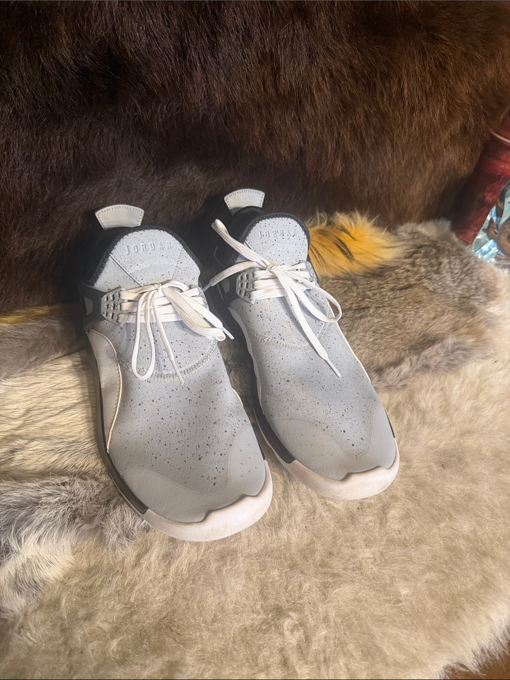 Jordan  Light Grey and White Slip-On Sneakers 11 (4080)